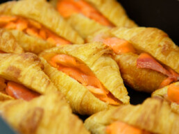 BANDEJAS Mini croissant Salmon PACO PASTEL